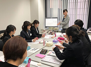 研修は少人数制なので深く理解できます